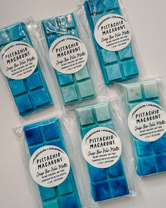 Pistachio Macarons Snap Bar