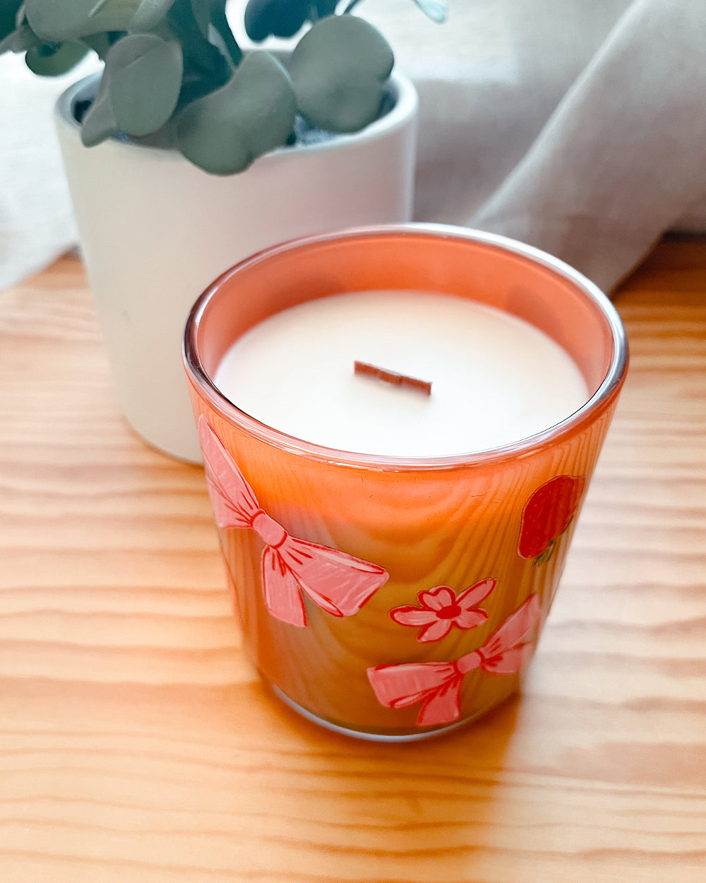 Strawberries and Bows • 12 oz Candle